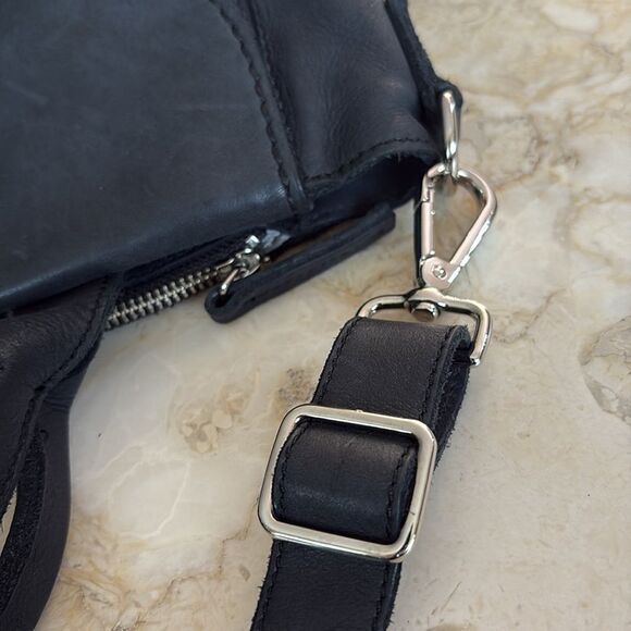 Roots Leather Large Satchel Convertible Crossbody Bag - Picture 16 of 16